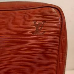 VUITTON ブリーフケースの画像
