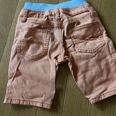110 サイズ　男の子　ハーフパンツ　オレンジの画像