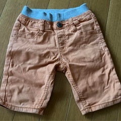 110 サイズ　男の子　ハーフパンツ　オレンジ