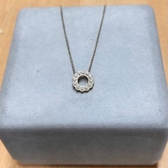 服に合わせやすいパールネックレス