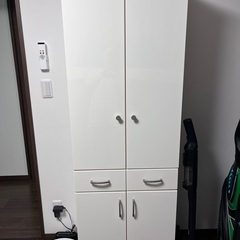 ニトリ　食器棚の画像