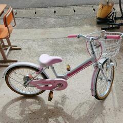 プリンセス☆子供用自転車☆20インチ・ピンク＆ホワイトカラー、自転車【浜村鹿野温泉ICから3分 買取本舗 宮本リサイクル 営業時間9～19時 定休日水曜のみ←連絡できませんm(_ _)m】の画像
