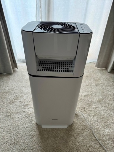 【受け渡し決まりました】除湿・衣類乾燥機【ほぼ新品】