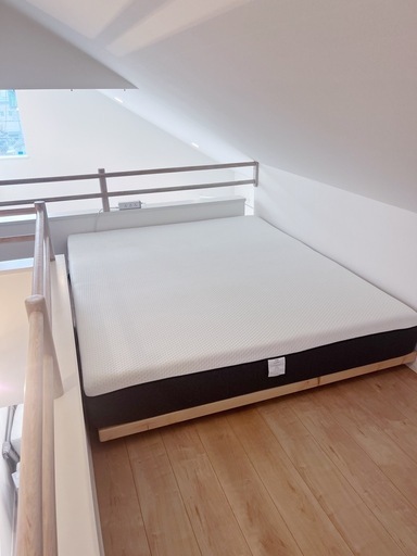 エマスリープ　マットレス（クイーンサイズ）　フレーム付き