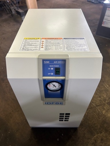 冷凍式エアドライヤ　SMC