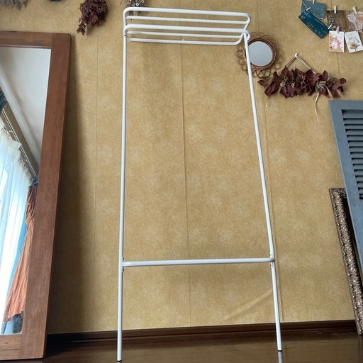 【使用済み】立てかけ型の洋服ラック