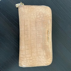 miumiu長財布