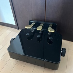 ピアノ　３本ペダル付き足台