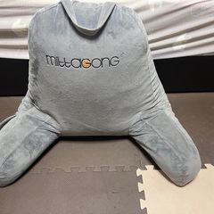 寄りかかりクションの画像