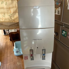 ウォーターサーバー
