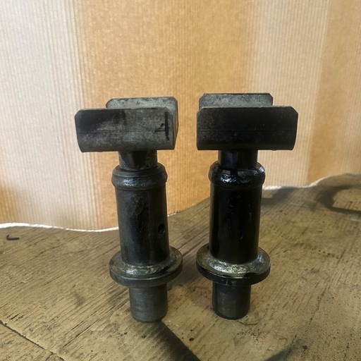 ⑫車整備 リフトアタッチメント/バンザイ/ガード付き/車両/工場/リフト用フレーム/柱リフト/カーメンテナンス/足ゲタ延長台