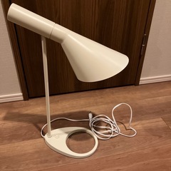 アルネヤコブセン　AJ テーブルライト　リプロダクト