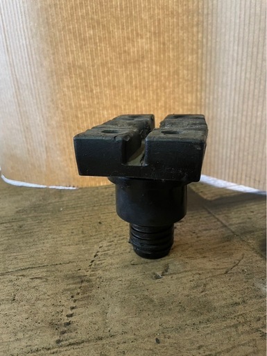 ビシャモン リフトアタッチメント 旧型足ゲタ/1個/車整備 /ガード付き/リフト用フレーム/柱リフト/カーメンテナンス/フレームパッド/バラ売り  (23)