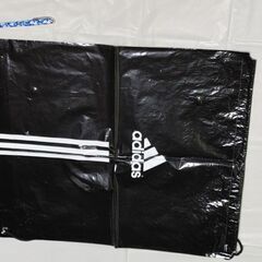 adidas　巾着型ショップ袋(ビニール製)２枚