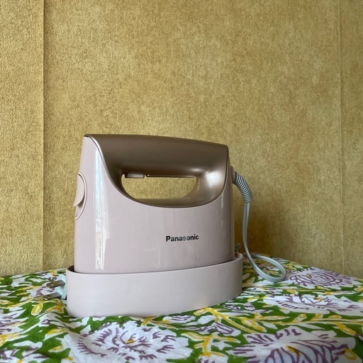 【ほぼ新品】Panasonicスチームアイロン
