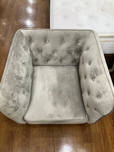 1人掛けソファー　LOWYA ベルベット　ライトグレー　16,500円