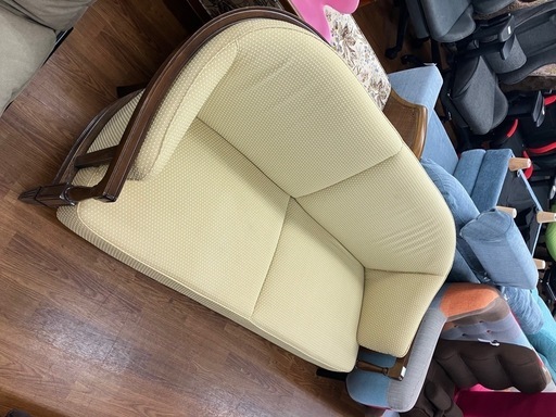 2人掛けソファー　karimoku ベージュ　17,600円