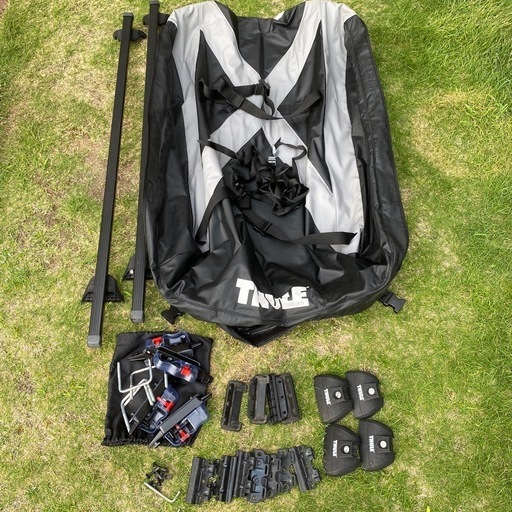 THULE  スーリー　ソフトルーフボックス　車