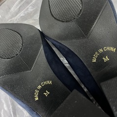 新品チャンキーヒール　濃紺Mサイズの画像