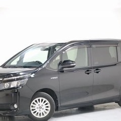 ＼自社ローン購入者限定特典アリ／　トヨタ　ヴォクシー　ハイブリッドV