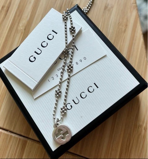 GUCCIネックレス