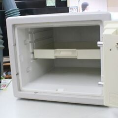 SentrySafe 家庭用 小型耐火金庫 テンキー式 札幌市 清田区 平岡の画像