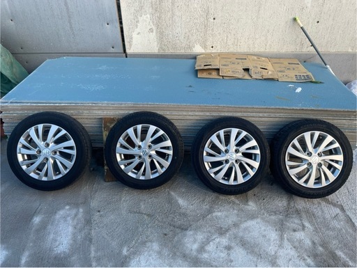 スティングレー 純正タイヤ14インチ