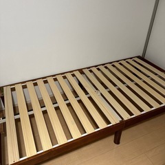 レッドブラウン すのこタイプ シングルベッドフレームの画像