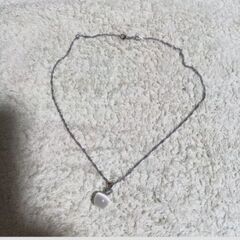 ≒j→→→m31-4番 ムーンストーン調アップルペンダントホワイトの画像