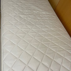 シングルベッド用マットレスの画像