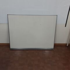 壁掛け式ホワイトボード