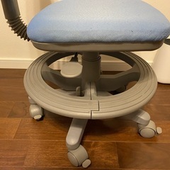 ★椅子　高さ調整可能ですの画像