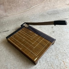 決定【無料】用紙押切り