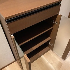 食器棚　美品　無料