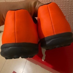 タグあり✨PUMA✨軽量スニーカー✨サッカーやフットサルに✨の画像