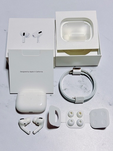 Apple（アップル）AirPods Pro with wireless charging case ホワイト