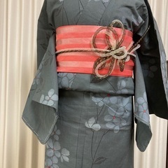 画像追加    グレーに優しい花柄、浴衣いかがでしょうか？