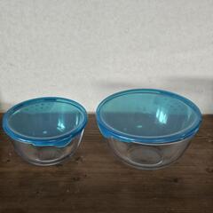 パイレックス PYREX 蓋付き耐熱ガラスボウル2個 17cm 21cmの画像