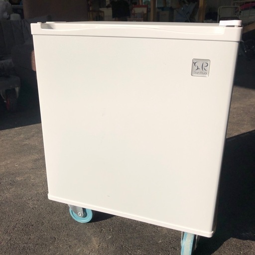 電子冷蔵庫　SUN RUC
