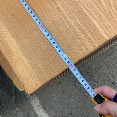 原木テーブルの画像