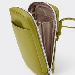 スクエア　ポーチ　GUの画像