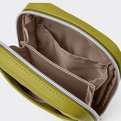 スクエア　ポーチ　GUの画像