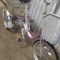 ３輪自転車、倉庫保管でスムーズ走行可能