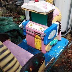 遊園地、ゲーセンの遊具（早い者勝ち）の画像