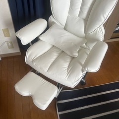 ゲーミングチェアの画像