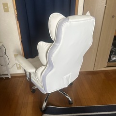 ゲーミングチェアの画像