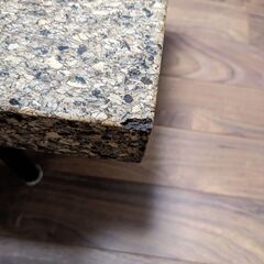 IKEA SINNERLIGコルクコーヒーテーブルの画像