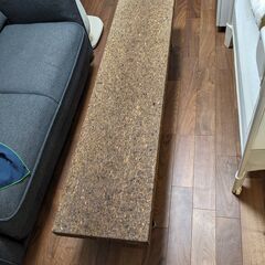 IKEA SINNERLIGコルクコーヒーテーブルの画像