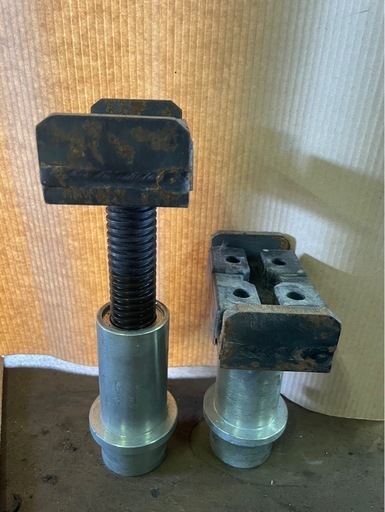 ⑱車整備 リフトアタッチメント/バンザイ/ガード付き/車両/工場/リフト用フレーム/柱リフト/カーメンテナンス/足ゲタ