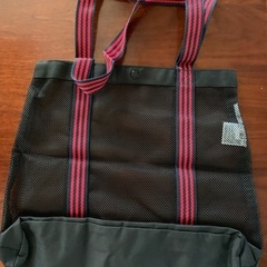 アディダスメッシュトートの画像